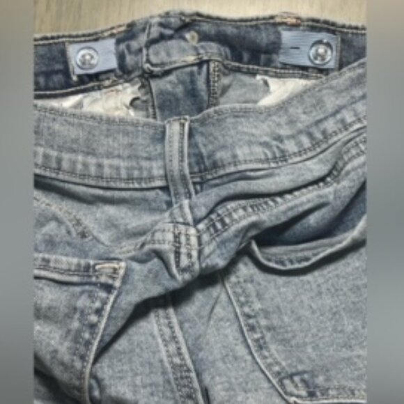 Old Navy Girls Size 14 Light Wash Adjustable Waist Cuffed Jean Shorts - Picture 4 of 5
